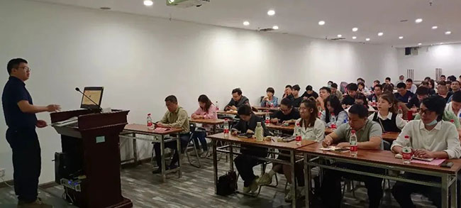 華美樂開門紅表彰大會(huì)暨五一大戰(zhàn)啟動(dòng)會(huì)圓滿成功